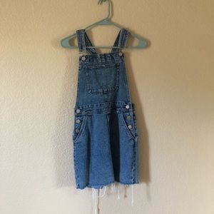 Overall skirt